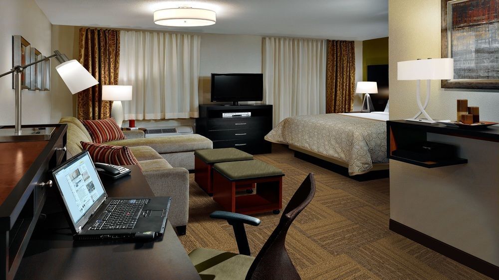Staybridge Suites Corona South By Ihg Ngoại thất bức ảnh