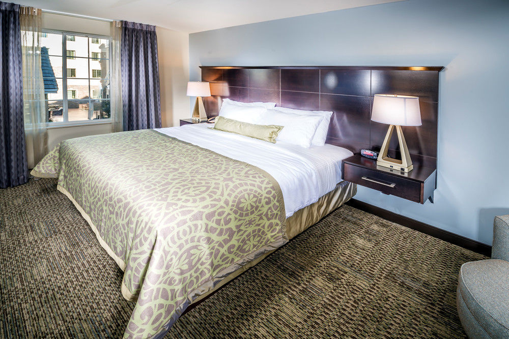 Staybridge Suites Corona South By Ihg Ngoại thất bức ảnh