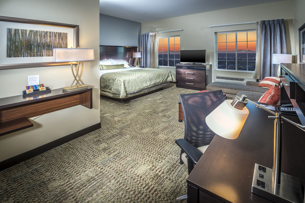 Staybridge Suites Corona South By Ihg Ngoại thất bức ảnh
