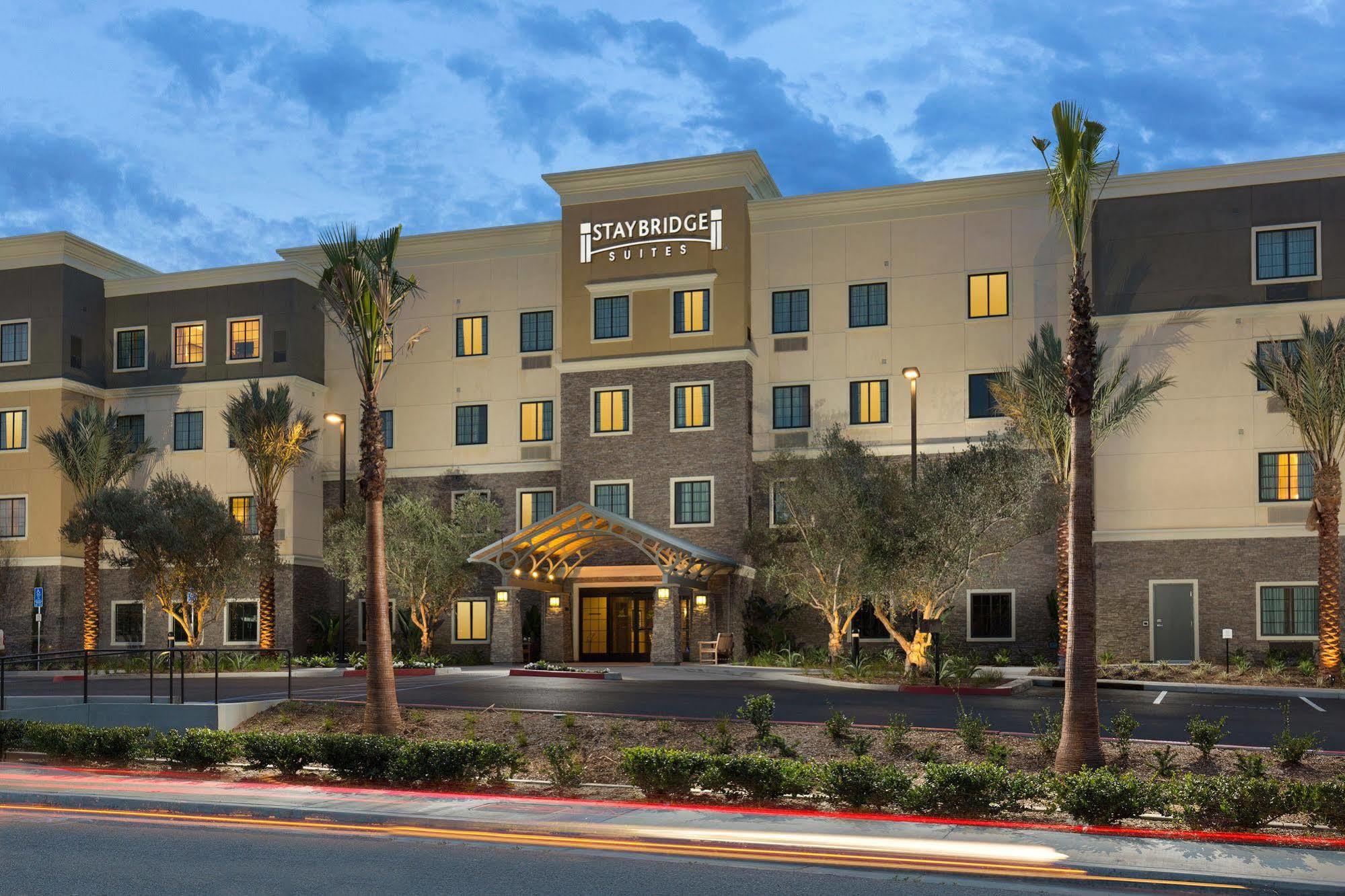 Staybridge Suites Corona South By Ihg Ngoại thất bức ảnh