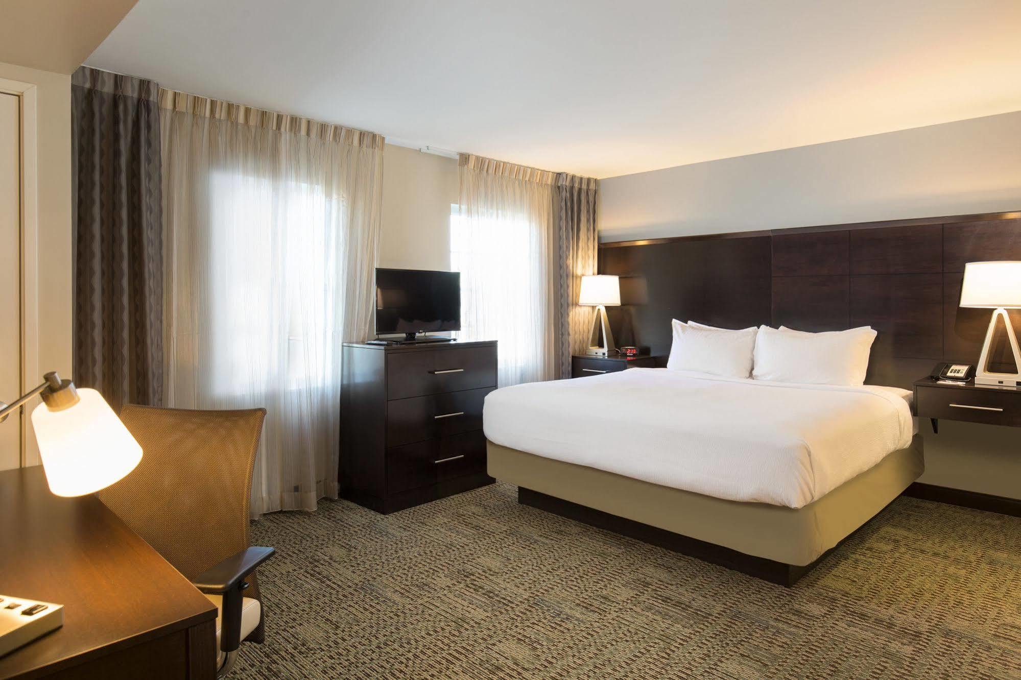 Staybridge Suites Corona South By Ihg Ngoại thất bức ảnh
