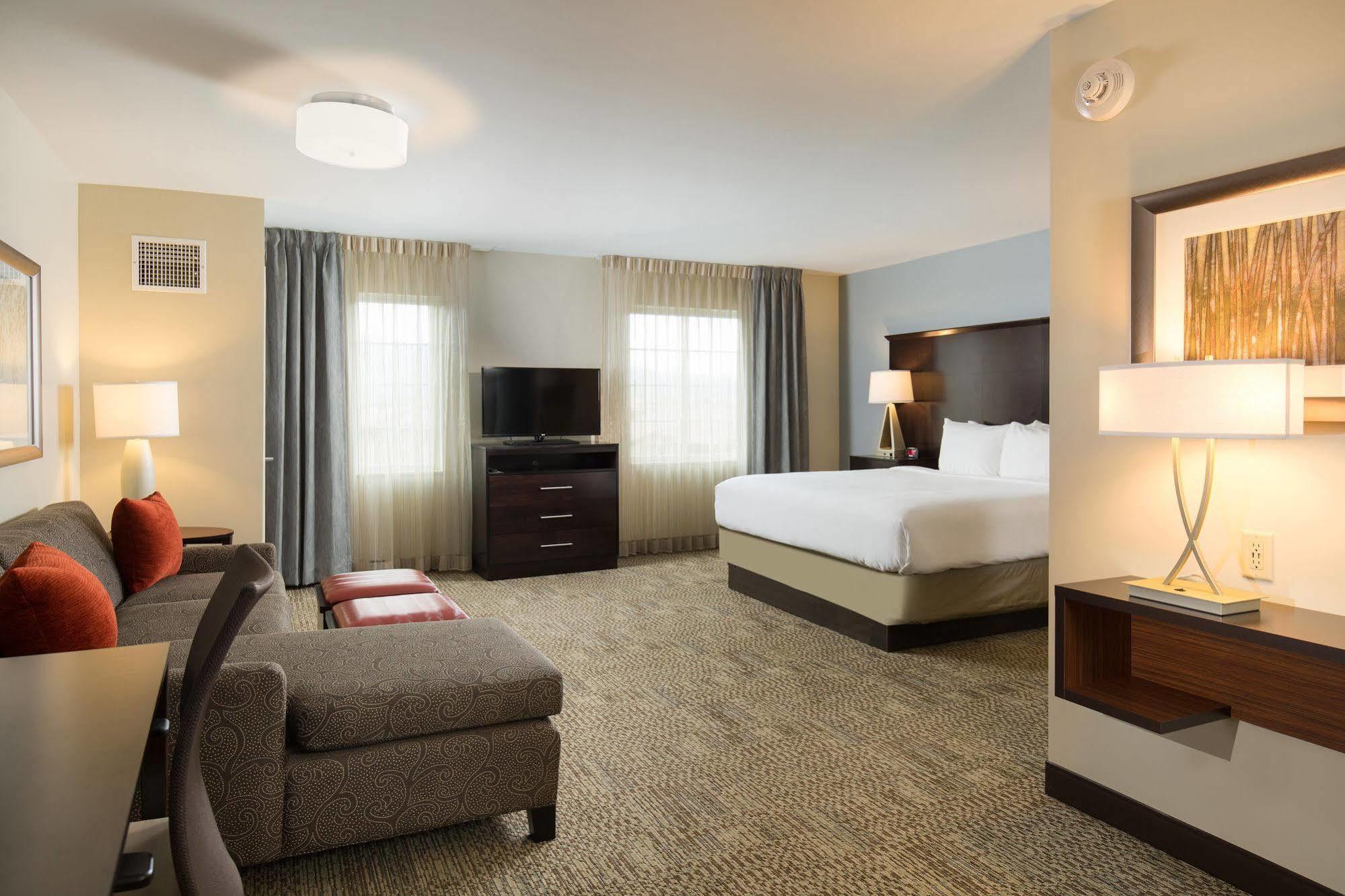 Staybridge Suites Corona South By Ihg Ngoại thất bức ảnh